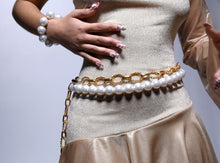 Load image into Gallery viewer, Girl with the Pearl Bracelet