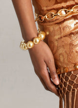 Load image into Gallery viewer, Gold Pearl Bracelet